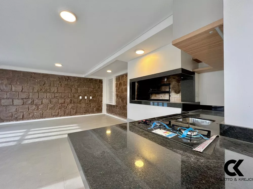 Casa, 3 quartos, 300 m² - Foto 1