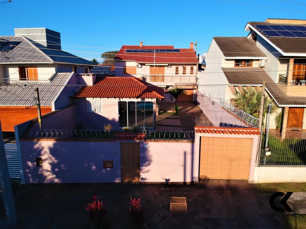 Casa, 3 quartos, 219 m² - Foto 4