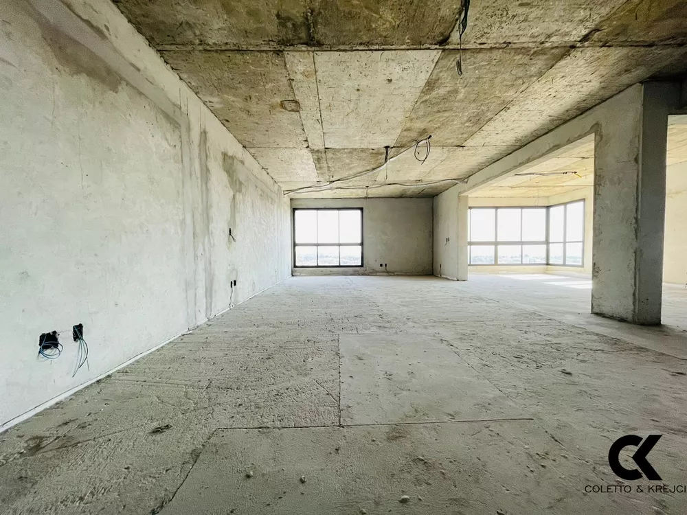 Apartamento, 3 quartos, 220 m² - Foto 2