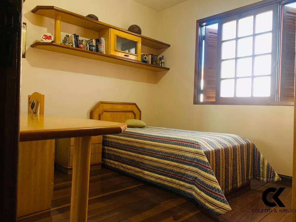 Casa, 3 quartos, 250 m² - Foto 11