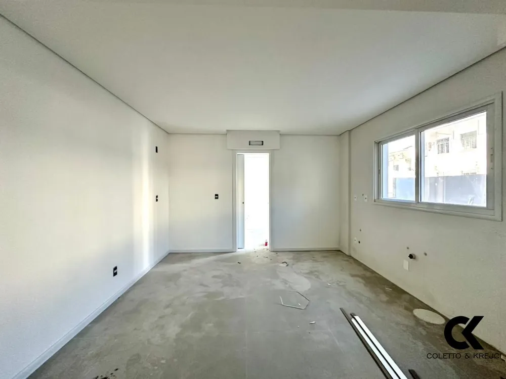 Apartamento, 3 quartos, 234 m² - Foto 2