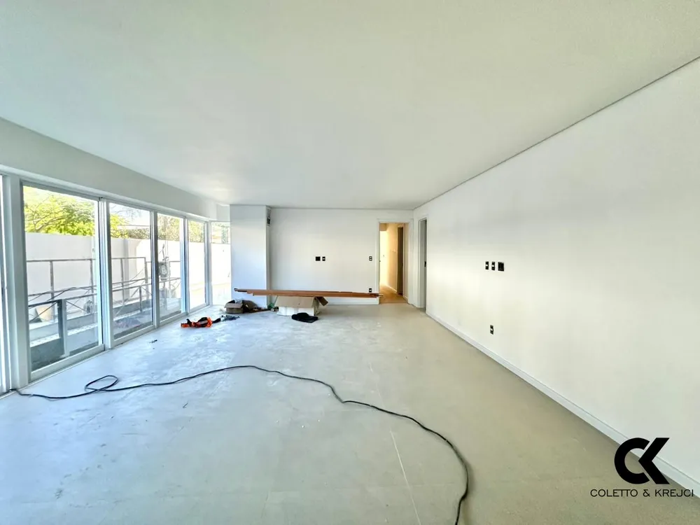 Apartamento, 3 quartos, 234 m² - Foto 1