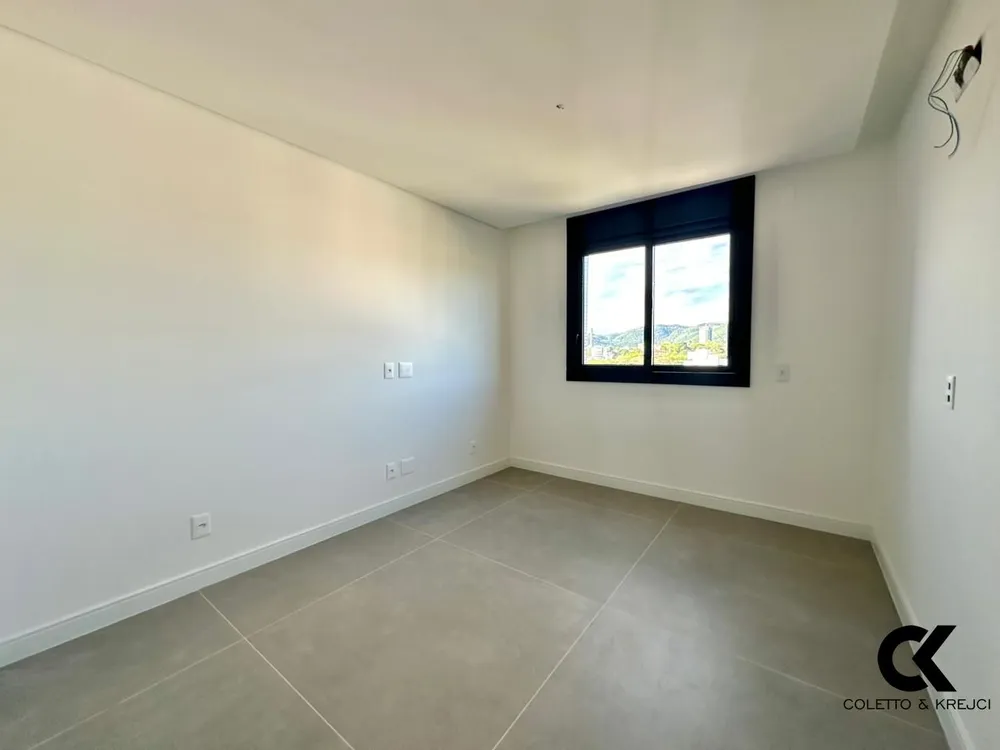 Apartamento, 3 quartos, 135 m² - Foto 2