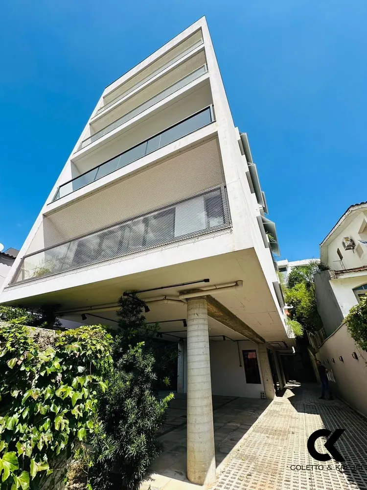 Apartamento, 3 quartos, 192 m² - Foto 2