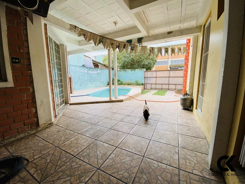 Casa, 8 quartos, 192 m² - Foto 3