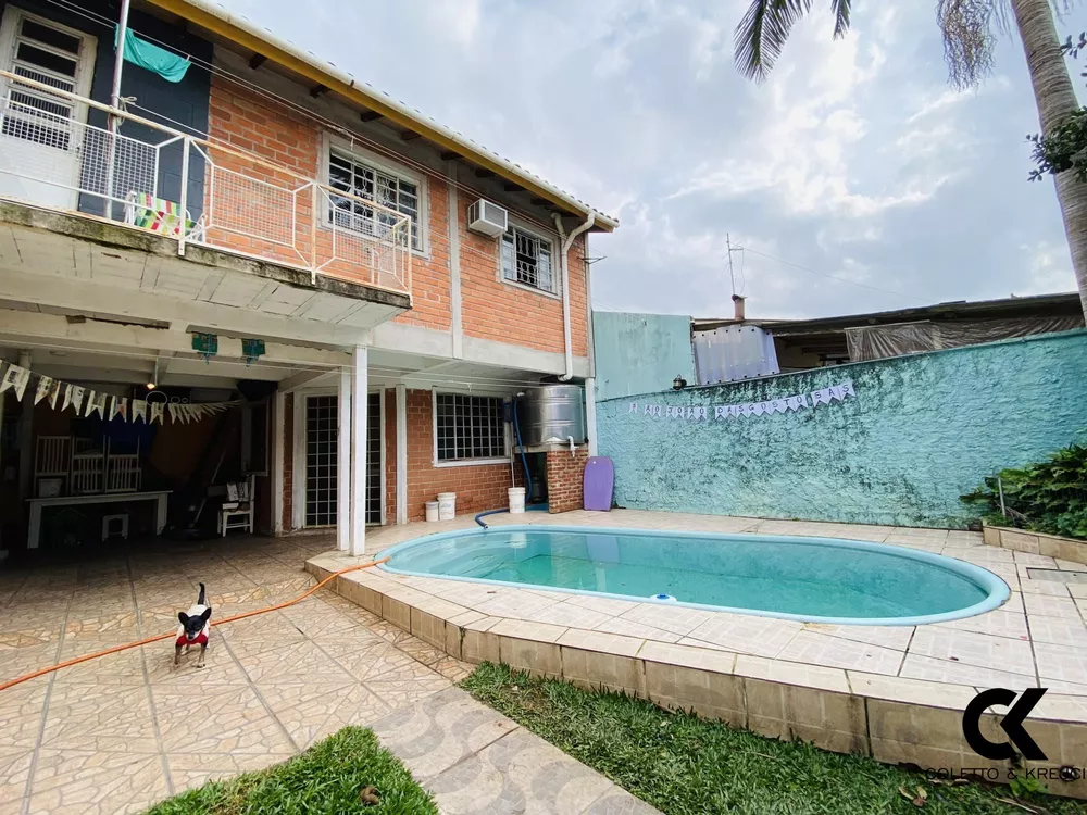 Casa, 8 quartos, 192 m² - Foto 2