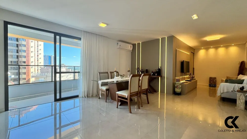 Apartamento, 3 quartos, 137 m² - Foto 2