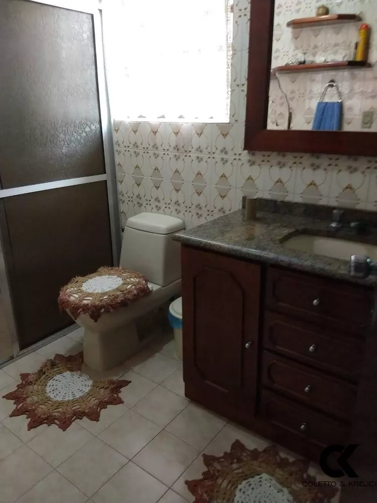 Casa, 3 quartos, 205 m² - Foto 1
