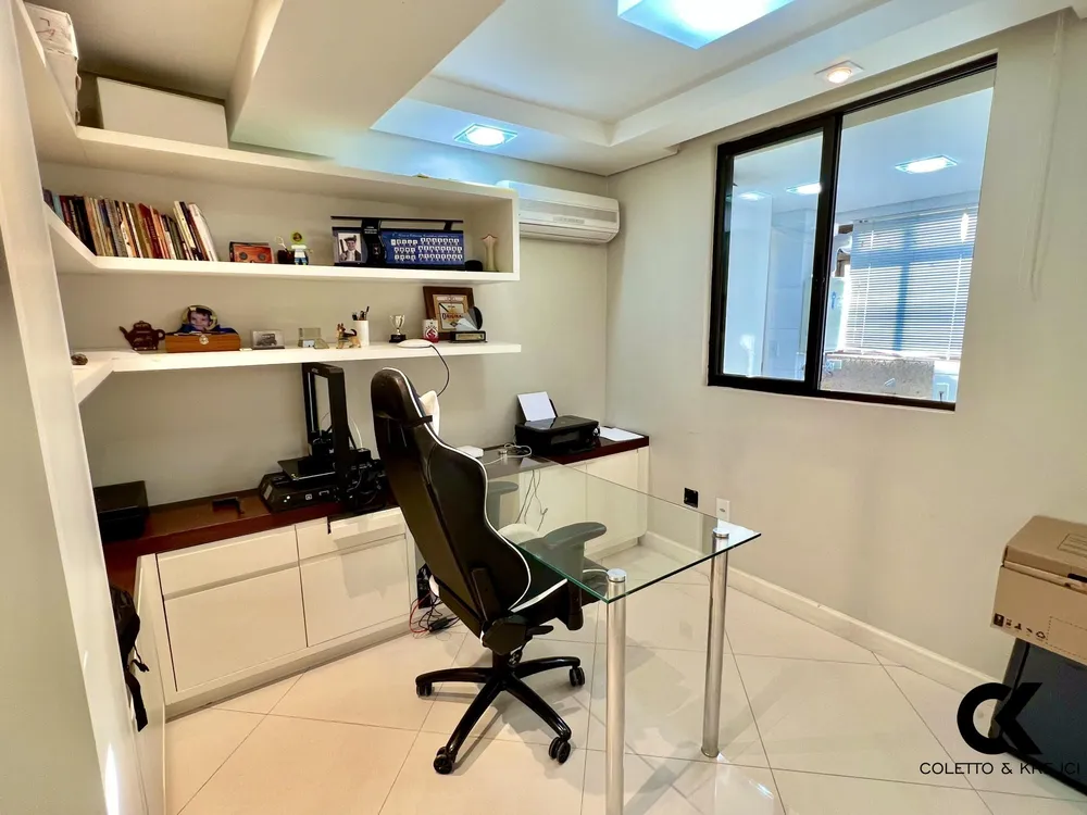 Apartamento, 3 quartos, 200 m² - Foto 1