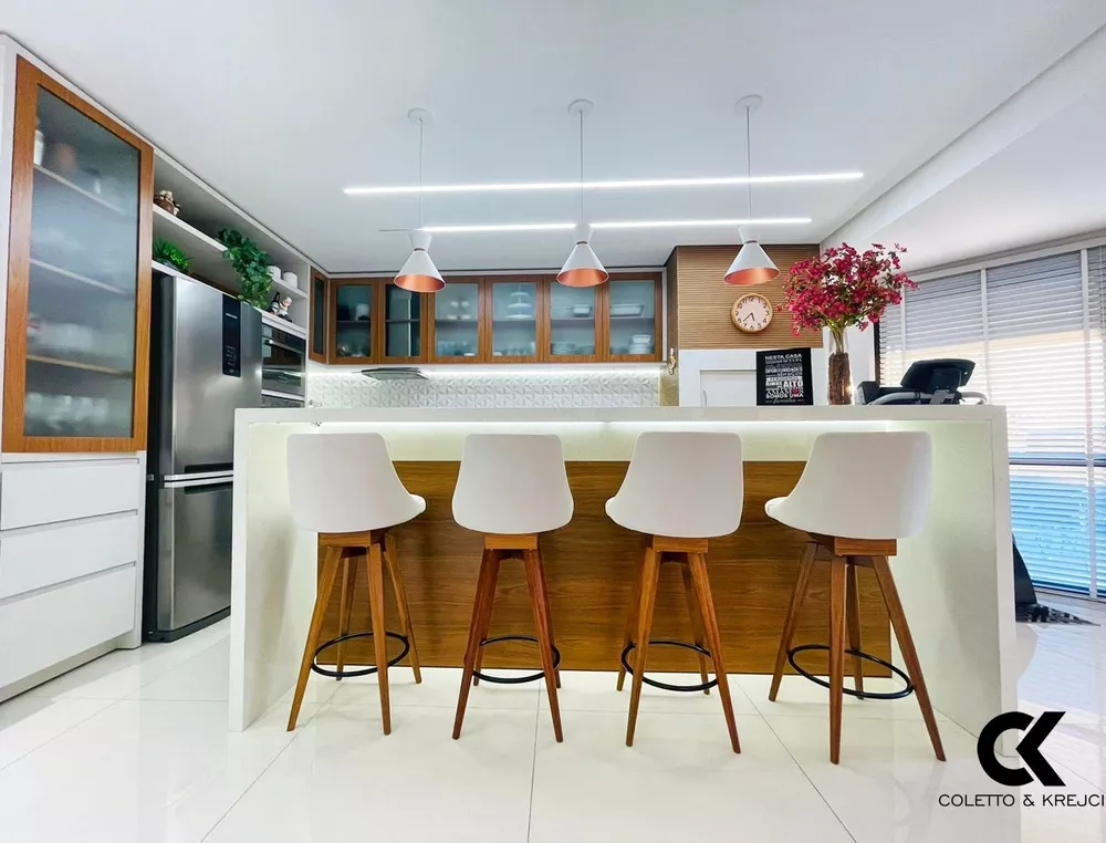 Cobertura, 3 quartos, 331 m² - Foto 6