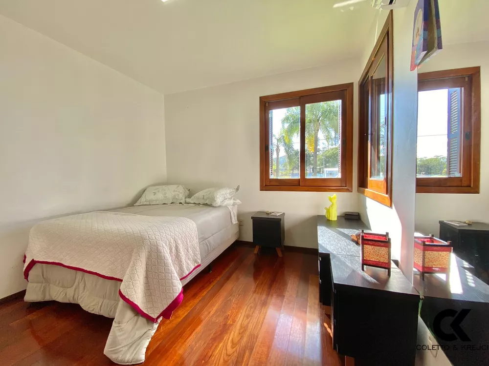 Casa, 4 quartos, 300 m² - Foto 8