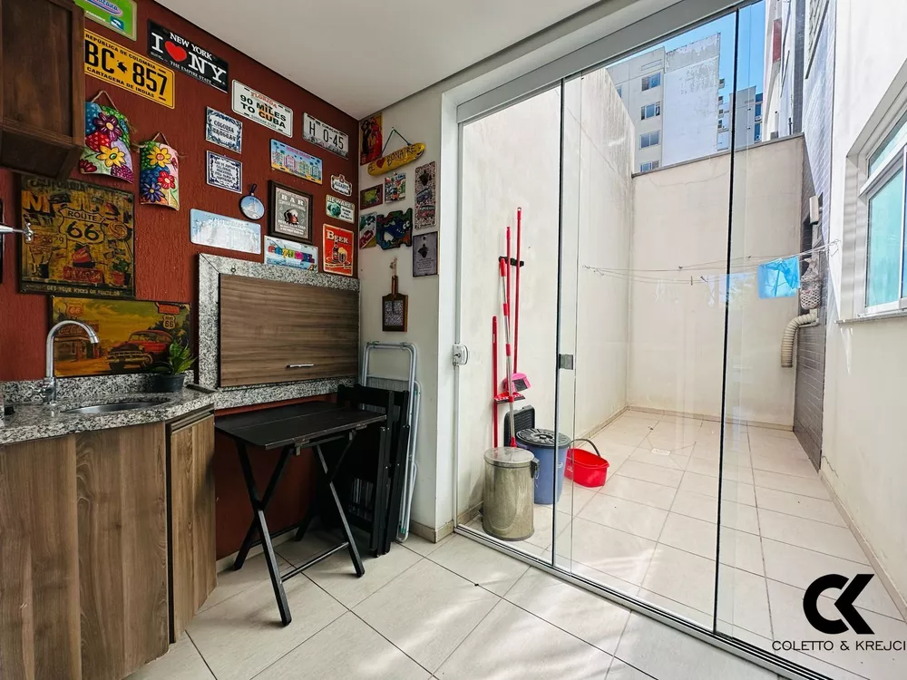 Apartamento à venda com 3 quartos, 217m² - Foto 9