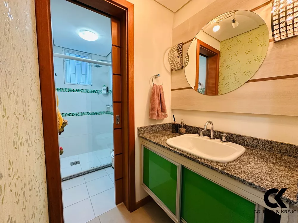 Apartamento à venda com 3 quartos, 217m² - Foto 12