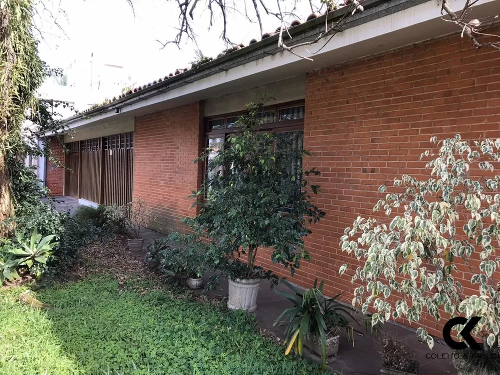 Casa, 4 quartos, 368 m² - Foto 1