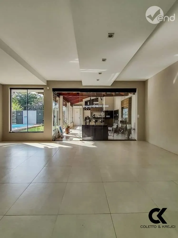 Casa, 3 quartos, 263 m² - Foto 4