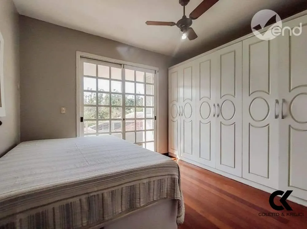 Casa, 3 quartos, 263 m² - Foto 2