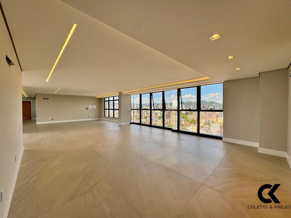 Cobertura à venda com 4 quartos, 395m² - Foto 1