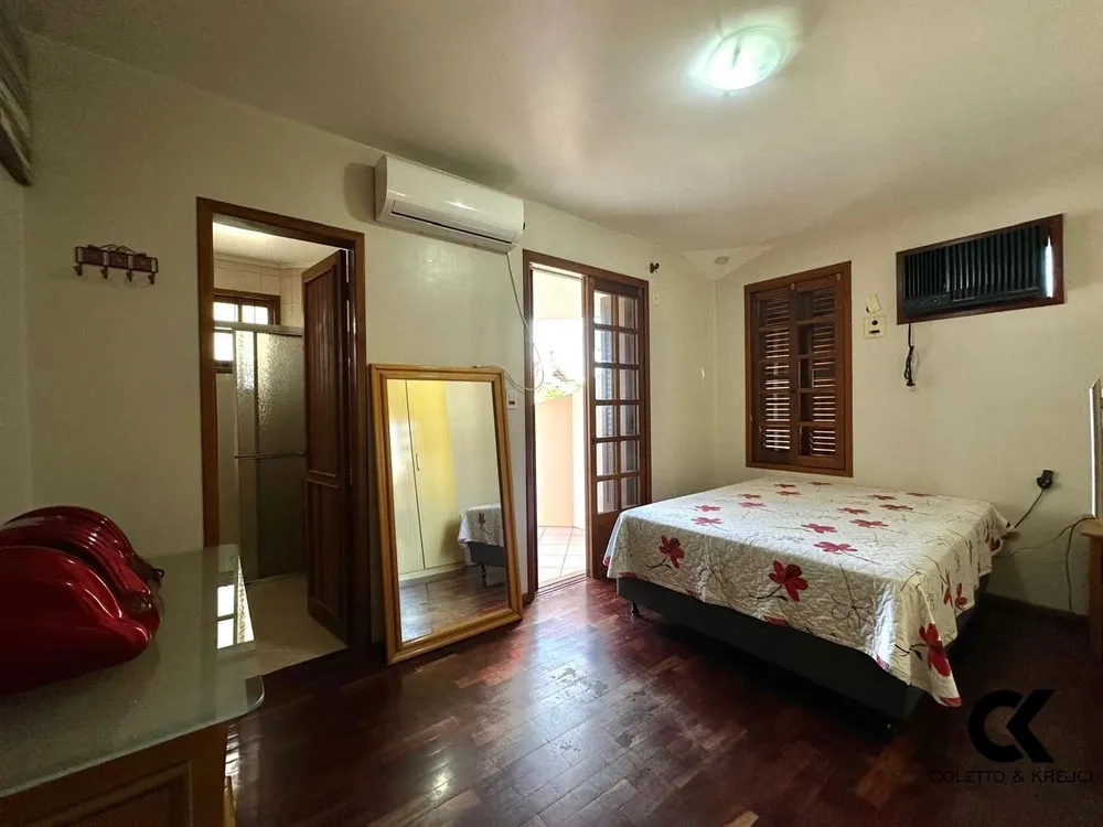 Casa, 3 quartos, 284 m² - Foto 3