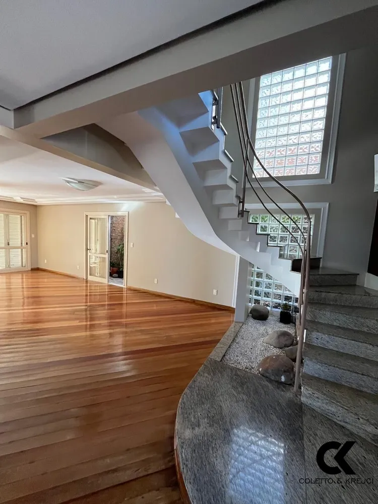 Casa, 4 quartos, 290 m² - Foto 3