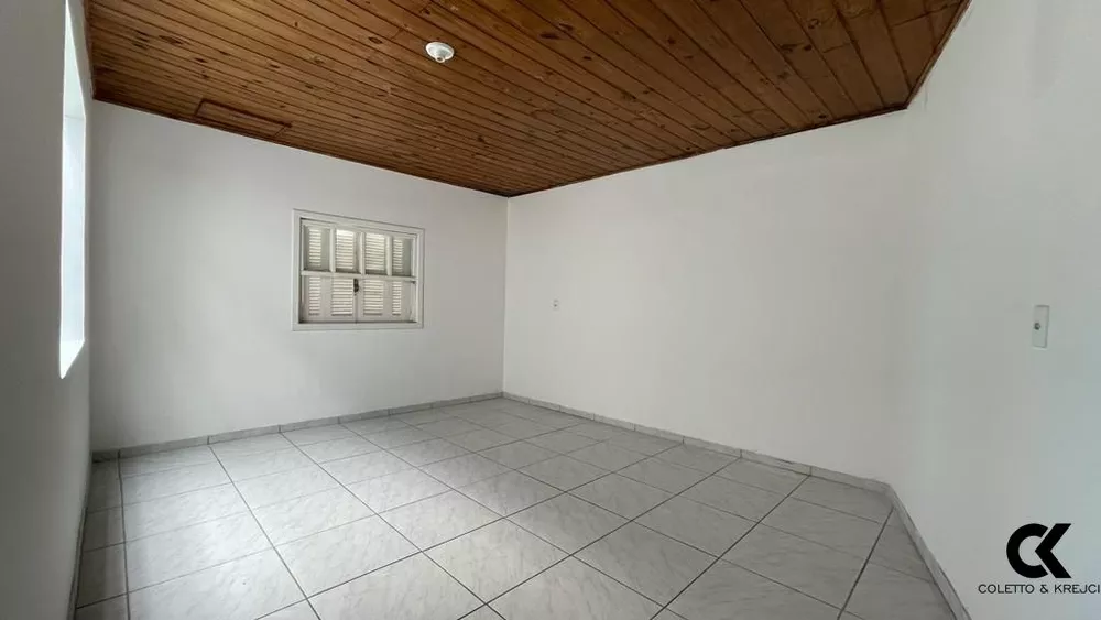 Casa, 3 quartos, 298 m² - Foto 3