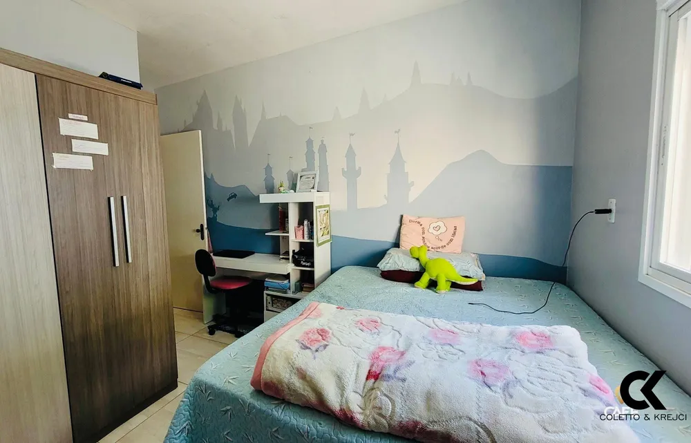 Casa, 4 quartos, 162 m² - Foto 1