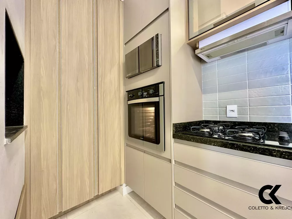 Apartamento à venda com 2 quartos, 65m² - Foto 4