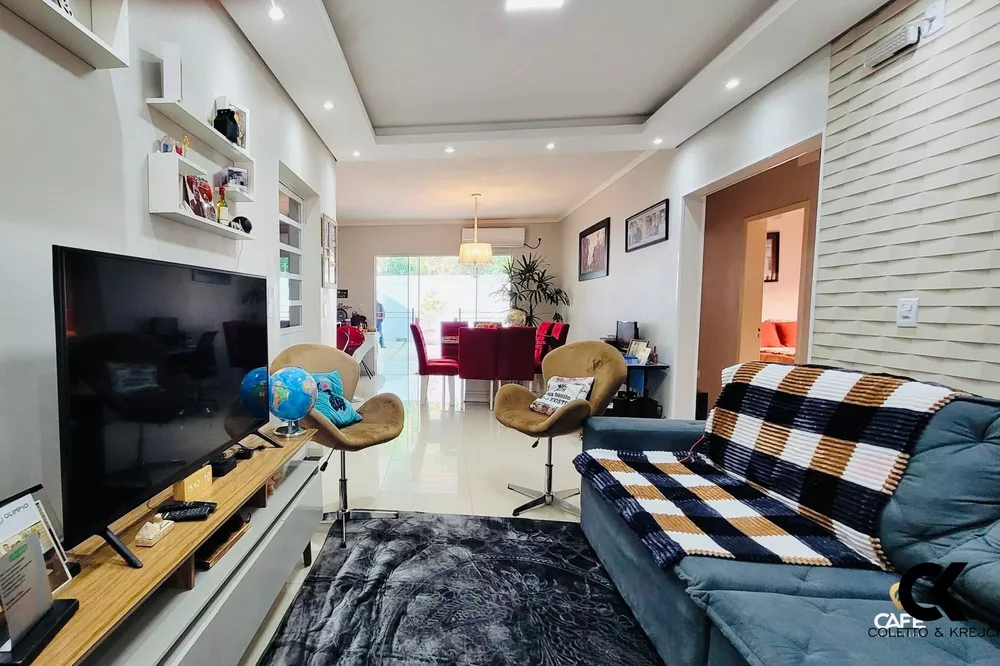 Casa à venda com 4 quartos, 162m² - Foto 3