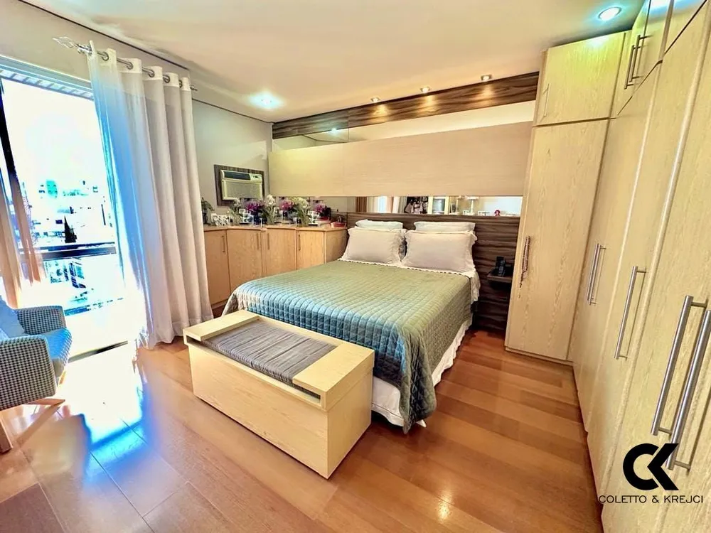 Cobertura, 4 quartos, 244 m² - Foto 2