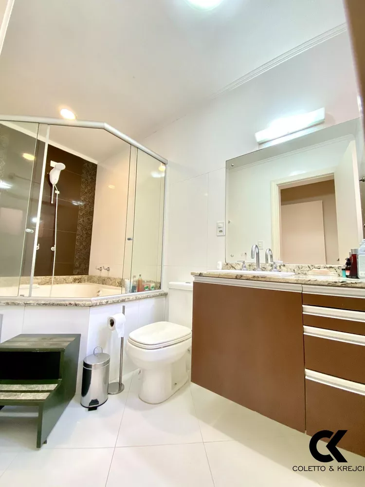 Apartamento, 3 quartos, 134 m² - Foto 4