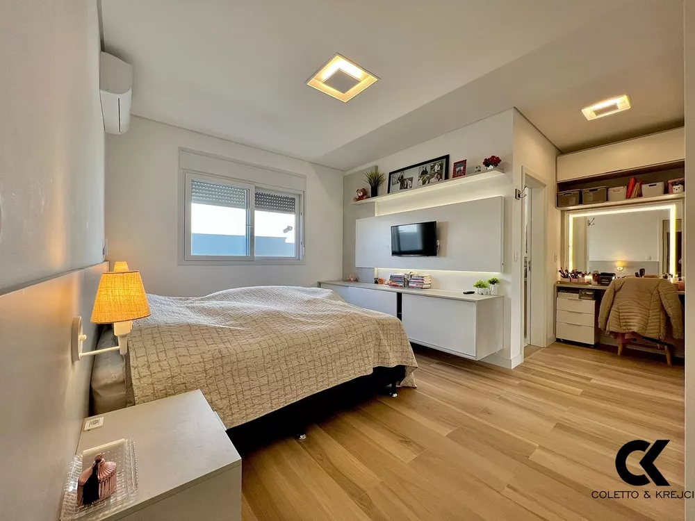 Casa à venda com 3 quartos, 207m² - Foto 17