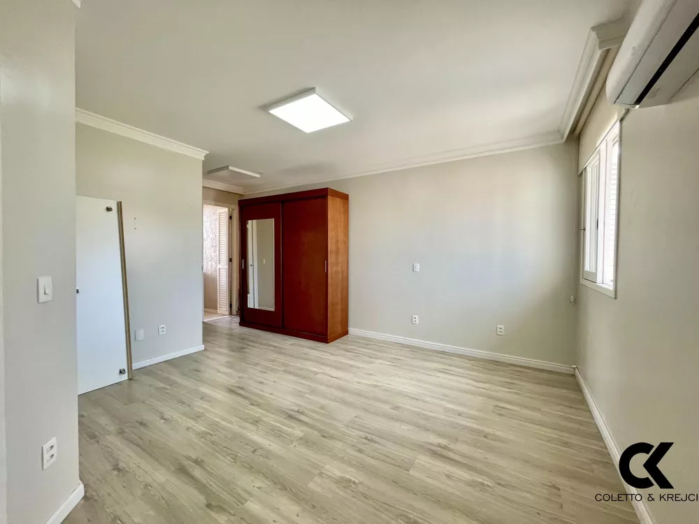 Casa, 5 quartos, 495 m² - Foto 1