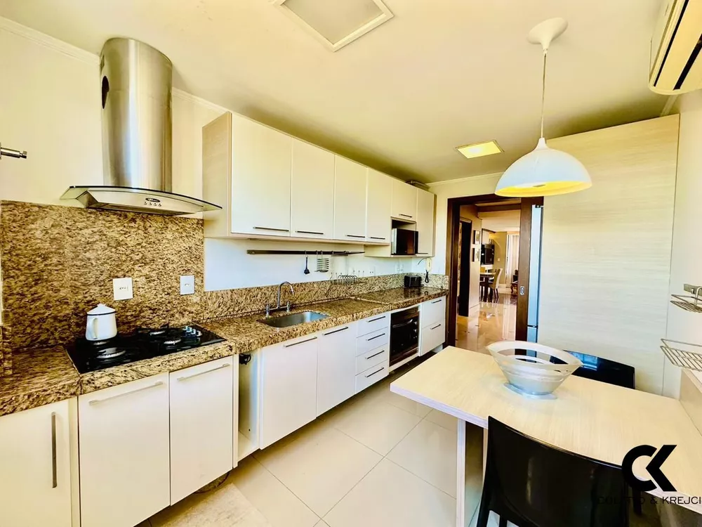 Cobertura, 3 quartos, 214 m² - Foto 8