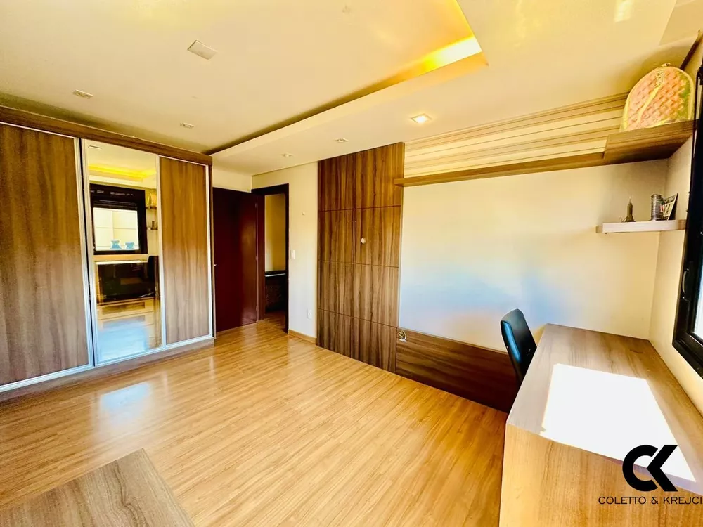 Cobertura, 3 quartos, 214 m² - Foto 22