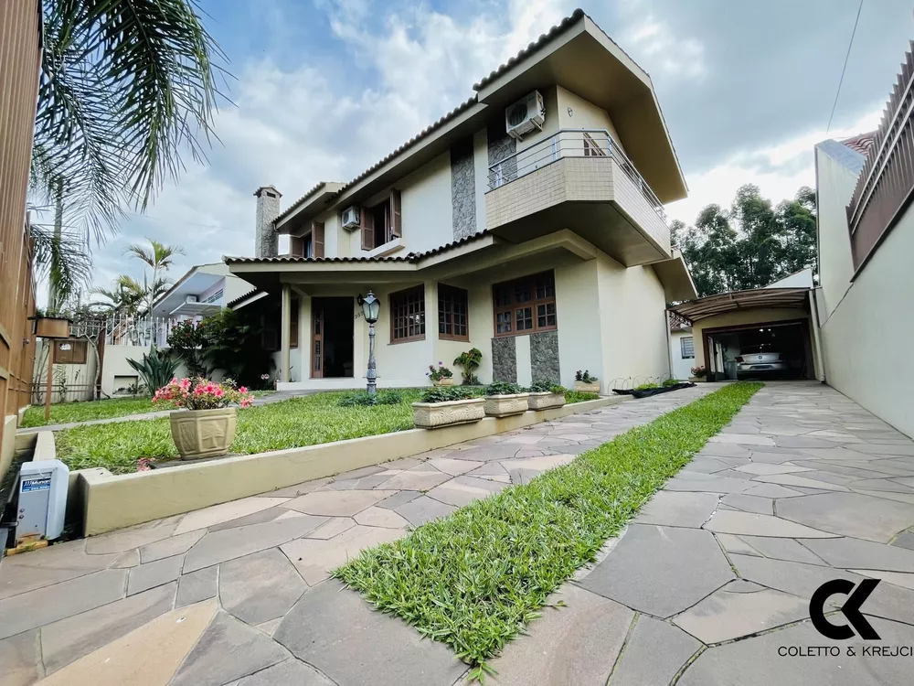 Casa, 3 quartos, 231 m² - Foto 1