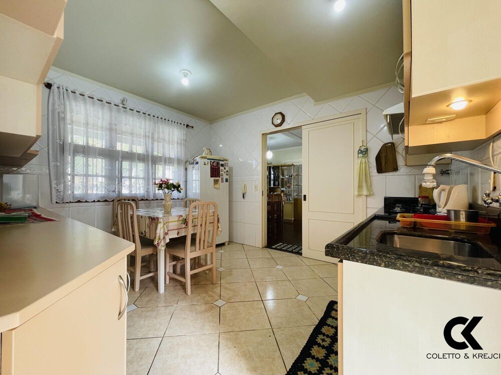 Casa, 3 quartos, 231 m² - Foto 6