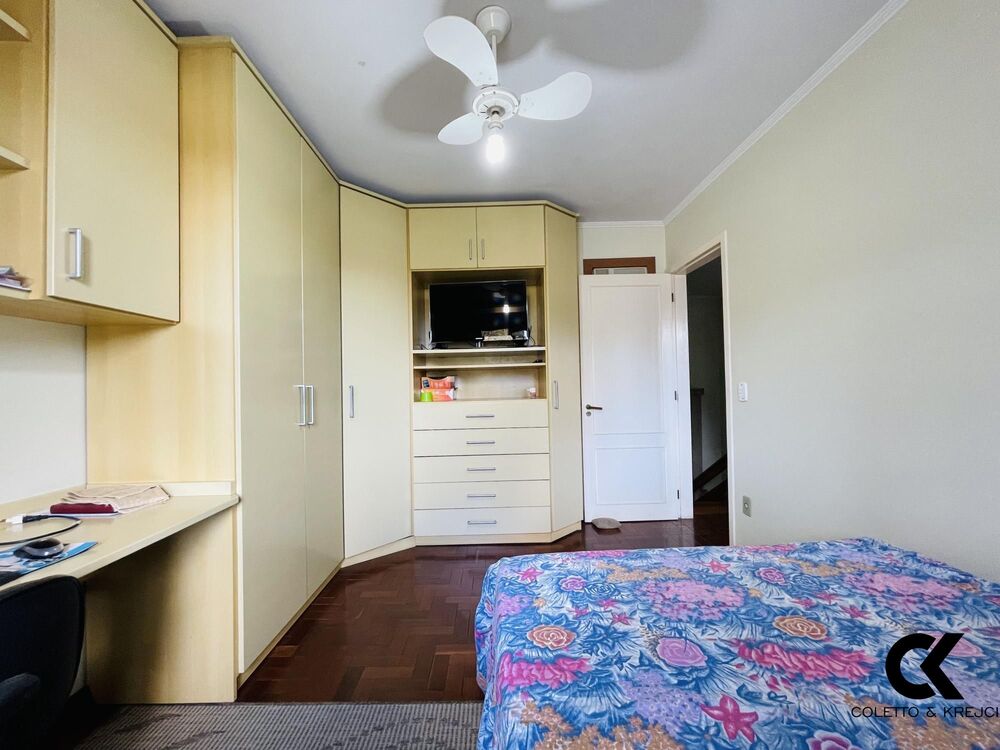 Casa, 3 quartos, 231 m² - Foto 8