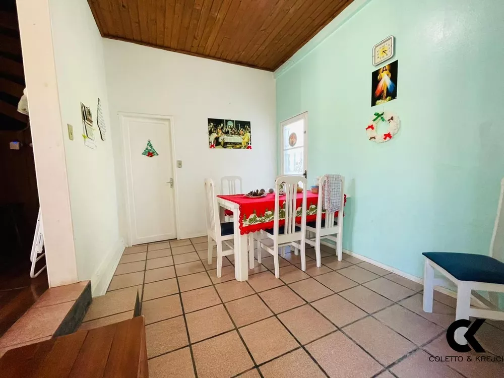 Casa, 5 quartos, 135 m² - Foto 2