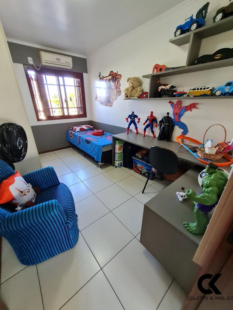 Casa, 3 quartos, 223 m² - Foto 4