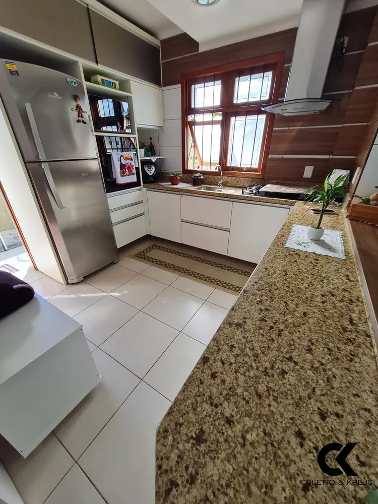 Casa, 3 quartos, 223 m² - Foto 3