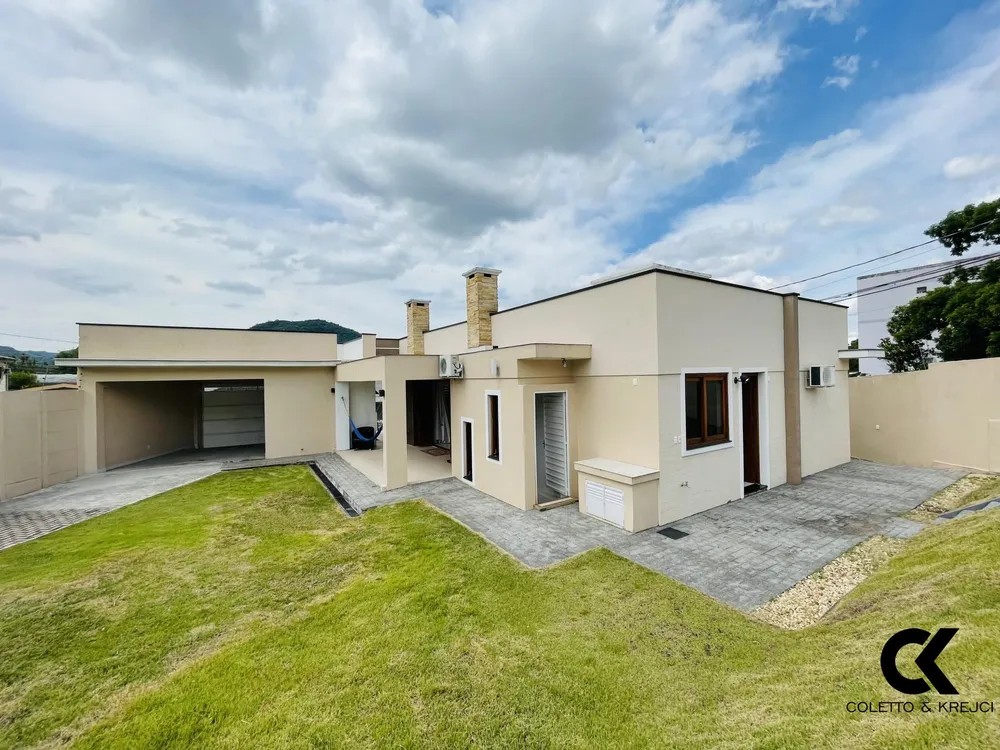 Casa, 3 quartos, 235 m² - Foto 3
