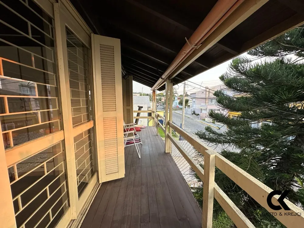 Casa, 5 quartos, 196 m² - Foto 1