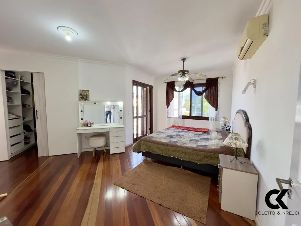 Casa, 4 quartos, 324 m² - Foto 3