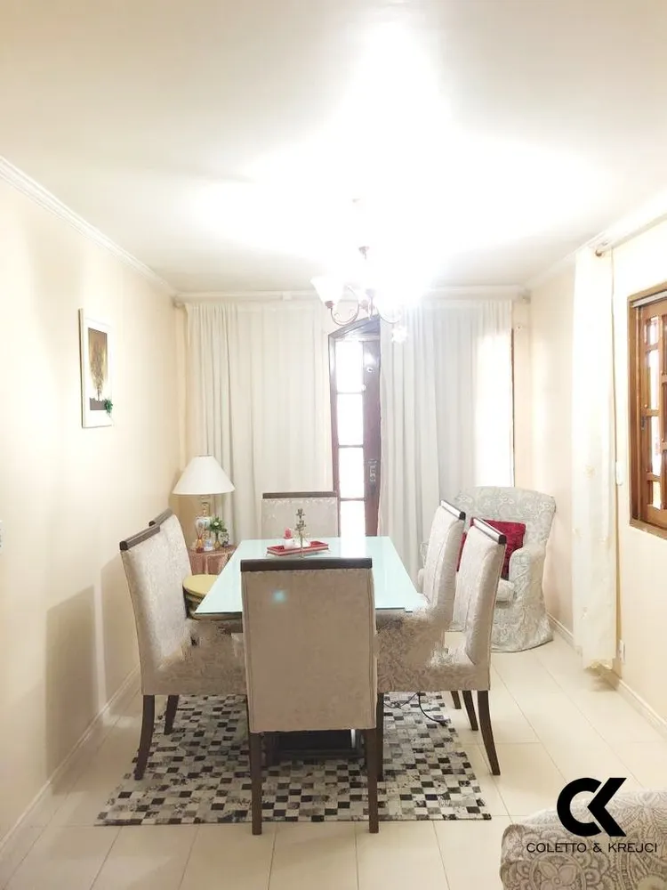 Casa, 3 quartos, 180 m² - Foto 2