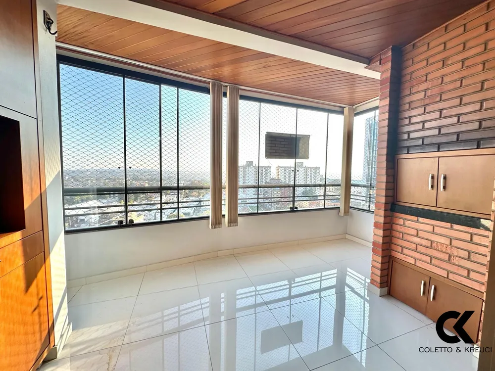 Apartamento, 3 quartos, 124 m² - Foto 2