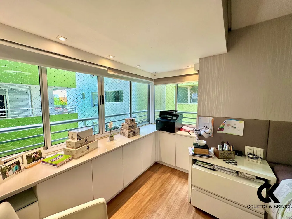 Apartamento, 3 quartos, 135 m² - Foto 2