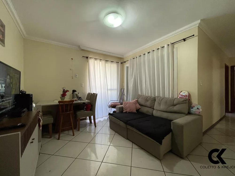 Apartamento à venda com 2 quartos, 80m² - Foto 4