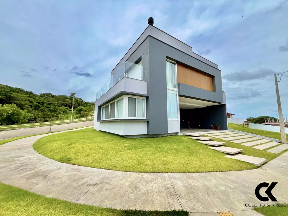 Casa de Condomínio à venda com 3 quartos, 280m² - Foto 2