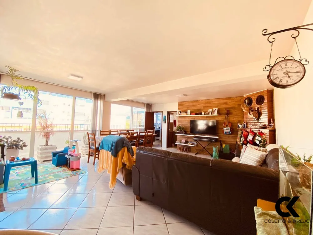 Cobertura, 3 quartos, 257 m² - Foto 4