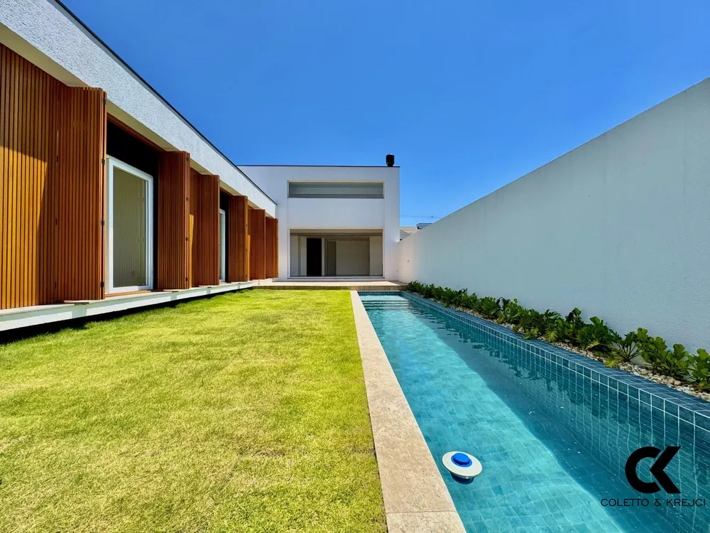 Casa, 3 quartos, 200 m² - Foto 1