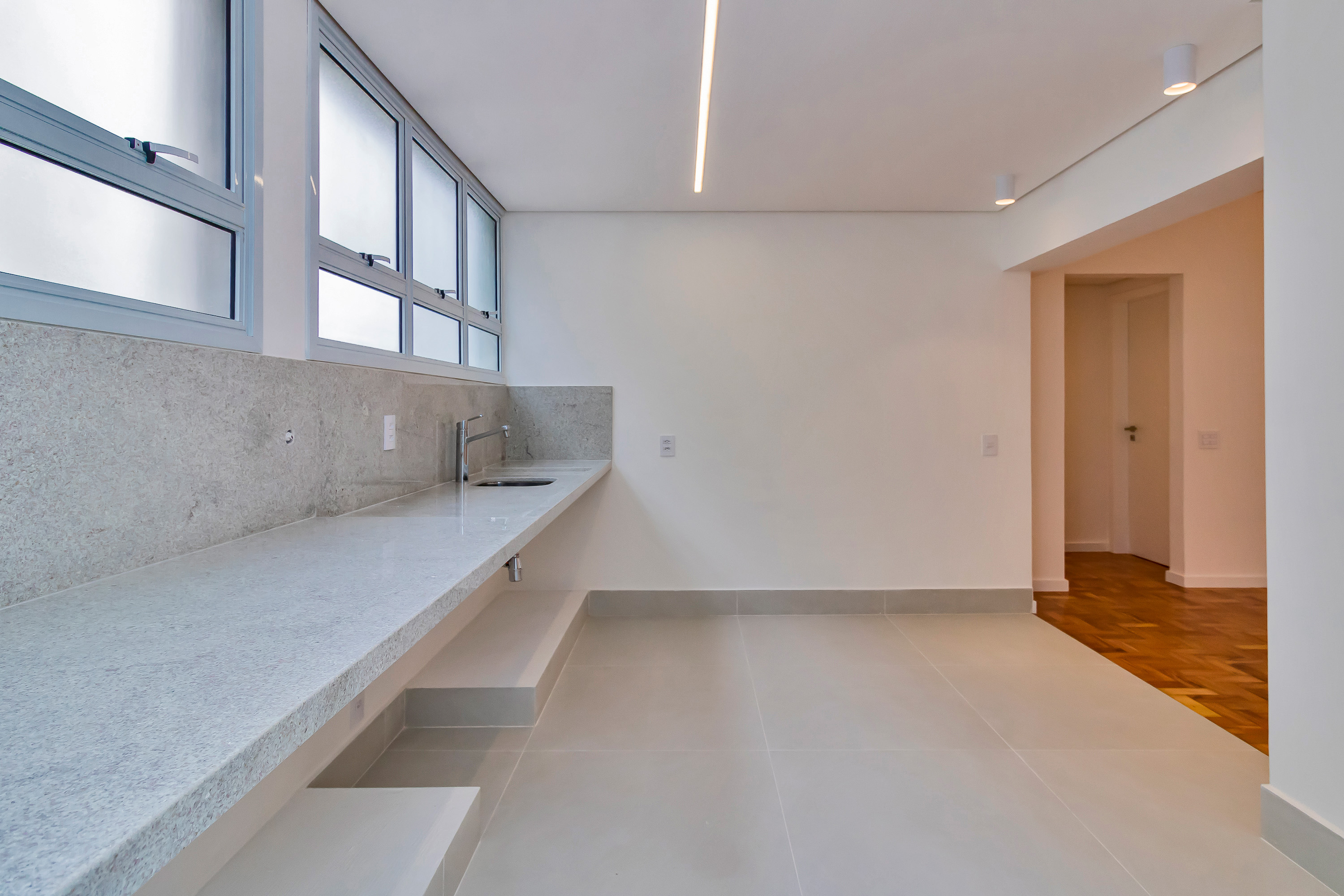 Apartamento à venda com 2 quartos, 87m² - Foto 5